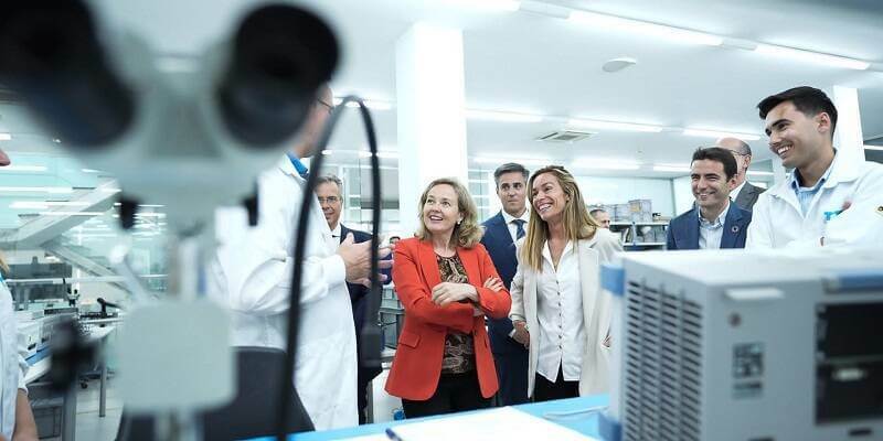First Vice President of the Government Nadia Calvino visits TTI 800x400