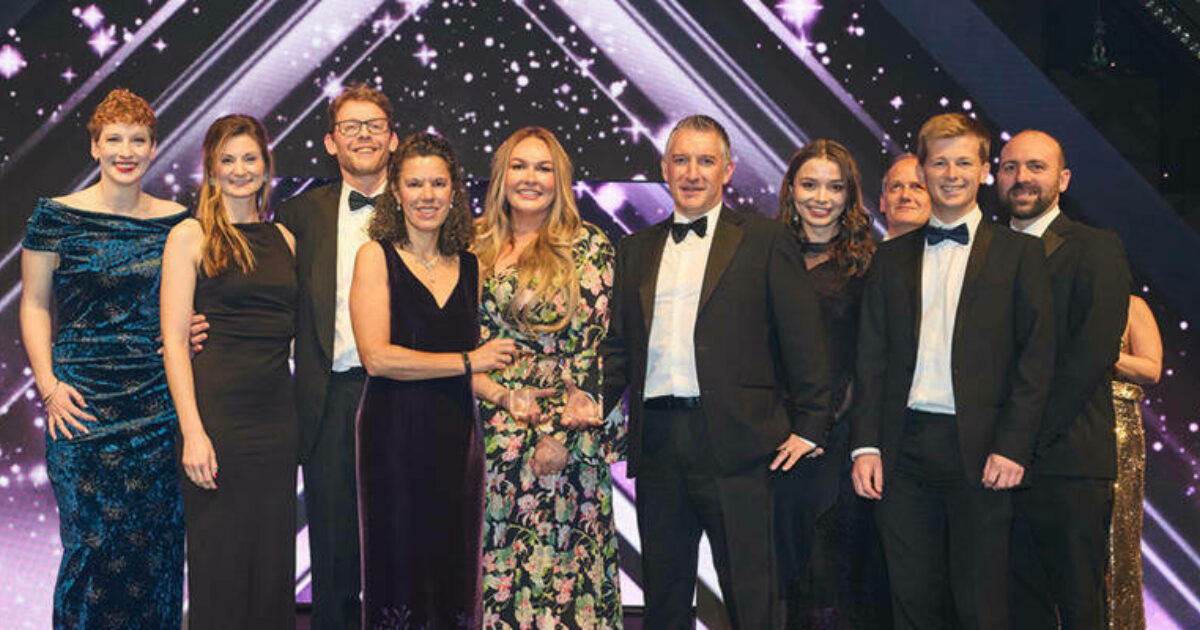 Esri UK wins Vendor of the Year in UK IT Industry Awards 2024