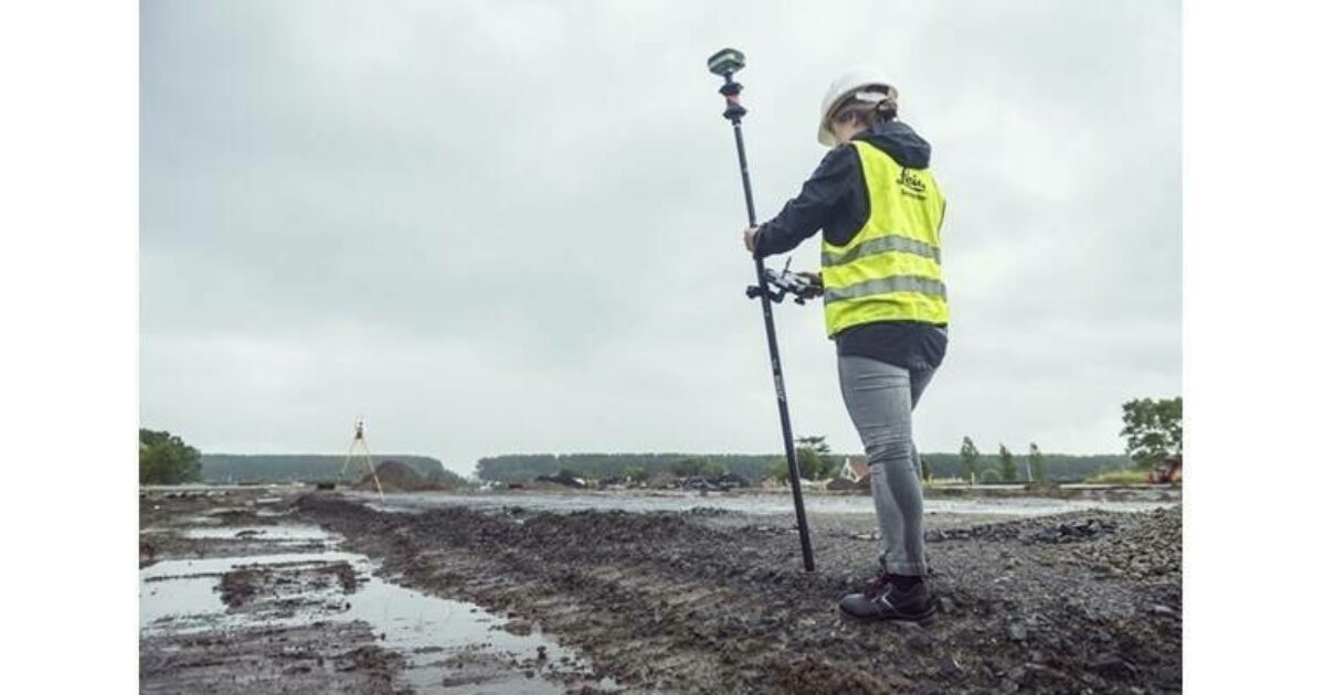 Leica Geosystems launches lightweight GS05 GNSS Smart Antenna with tilt compensation for all-day surveying