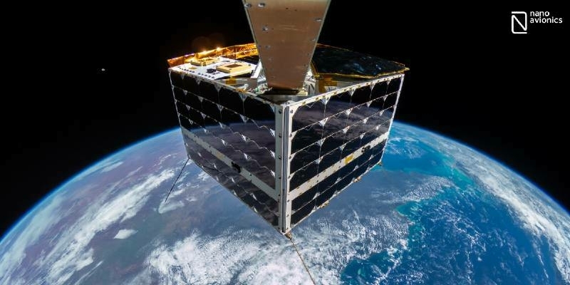 MP42 satellite 550km above the Great Barrier Reef 800x400