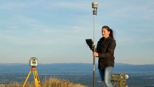 Trimble Launches New Model of its R10 GNSS System for Land Surveyors (from import)