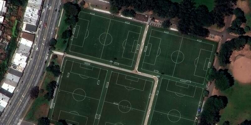 02 soccerfieldswithplayers 800x400