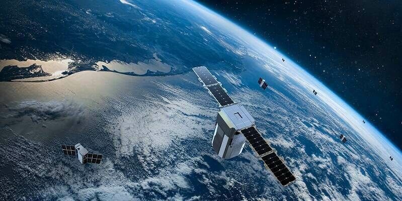 Artist impression of Spire satellite constellation 800x400