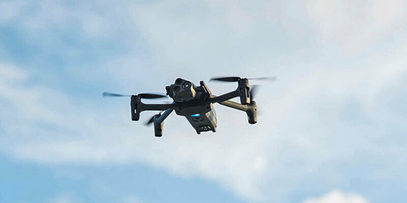 Int v19 i6 Parrot ANAFI USA lifestyle drone