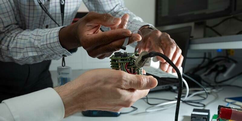 Silicon Sensing engineers work on prototype inertial technology 800x400