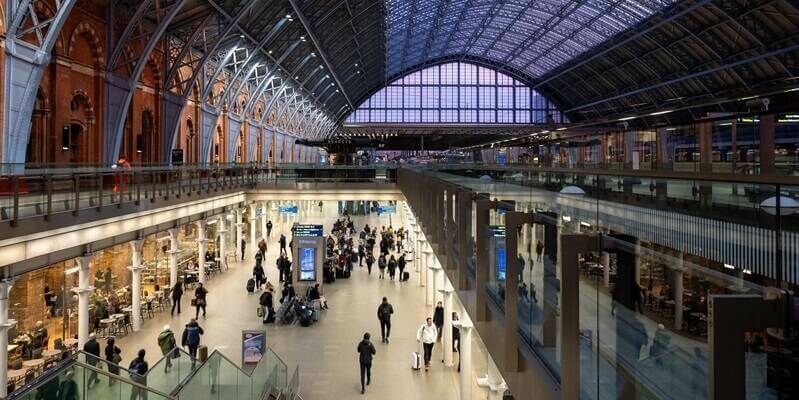 St Pancras International Arcade 800x400