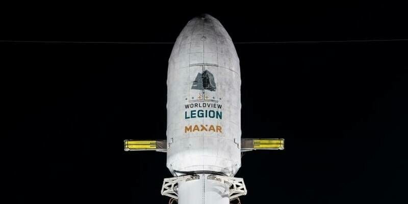 World View Legion Launch 2 Rocket on Pad 3 web optimized 800x400
