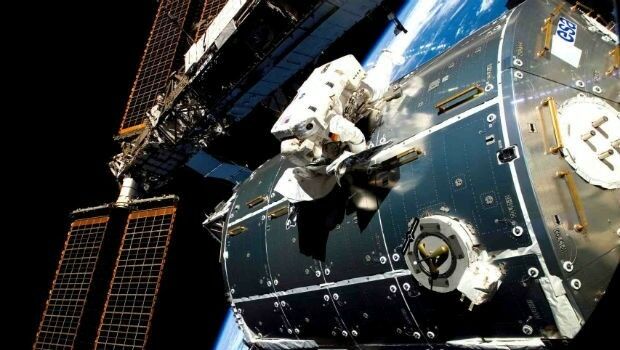 Airbus and human spaceflight: from Spacelab to Orion (from import)