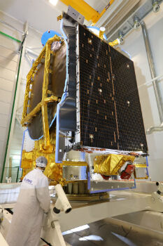 Airbus Defence and Space ships SES-10 telecom satellite to launch site (from import)