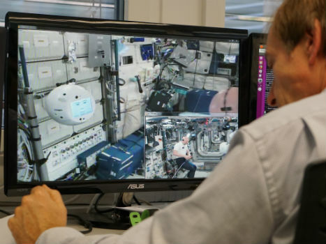 Crew assistant CIMON* successfully completes first tasks in space (from import)