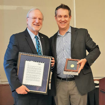 Mark Reichardt receives special edition of OGC Gardels Award (from import)