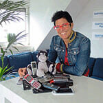 BARTHAUER is supporting “A mobile phone for the gorilla” (from import)