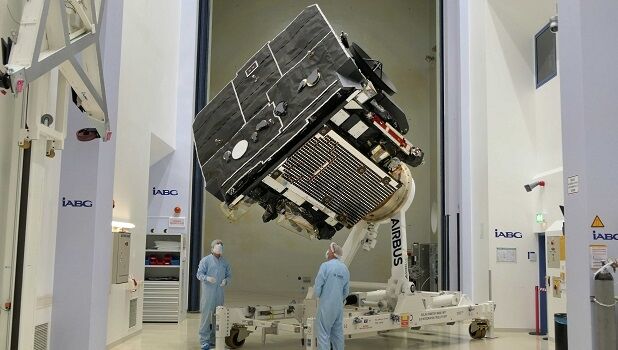 Airbus built Solar Orbiter heads for the Sun in Florida (from import)