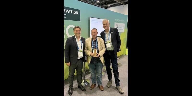 R AGI Awards Presentation 800x400